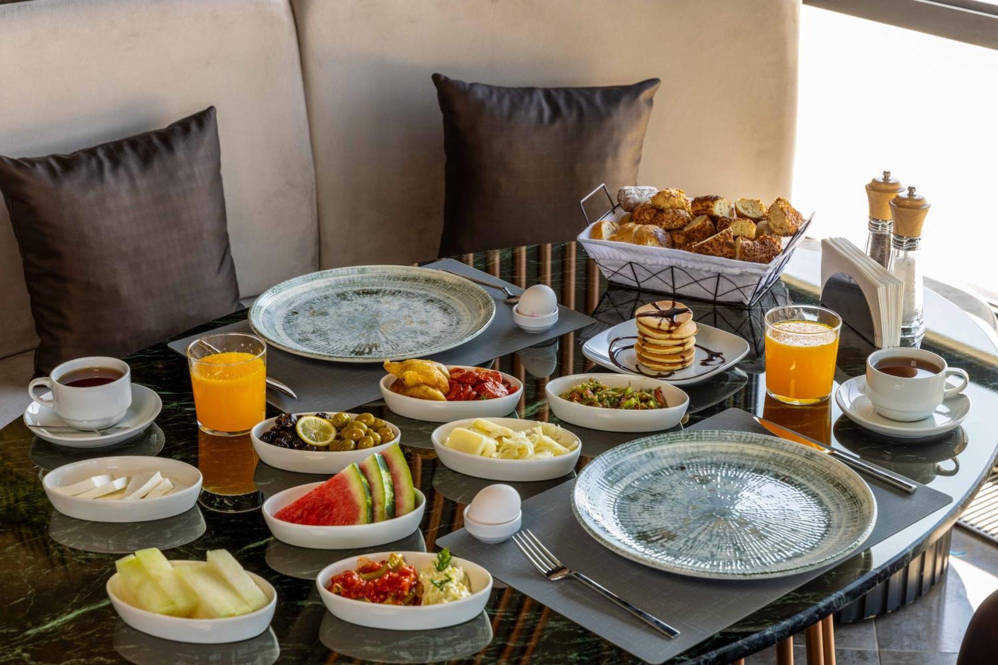 Hotel Villa Zurich Стамбул Экстерьер фото